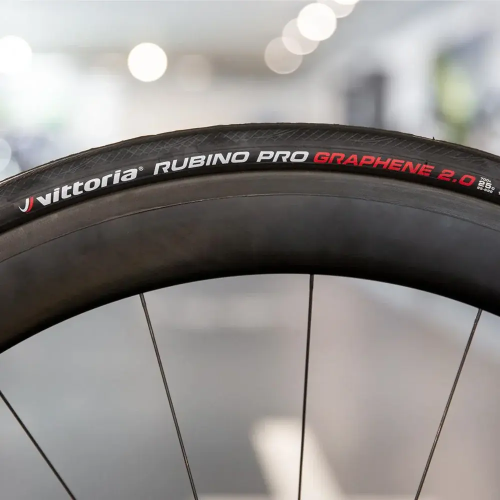 rubino-pro-road-training-fold-black-3.webp